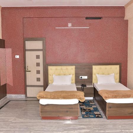 Hotel Royal Surya 伽耶 外观 照片